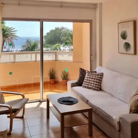 Durazno Sur 103 * El Medano (Tenerife)